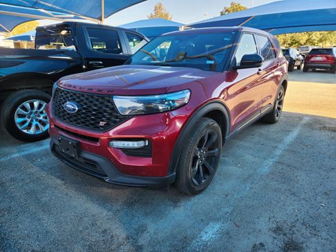 Used 2022 Ford Explorer ST w/ Equipment Group 401A AWD/4WD image 2