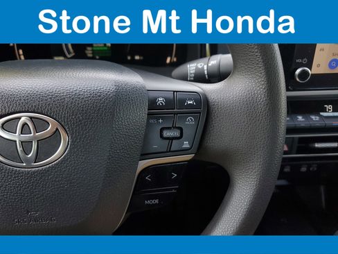 Used 2025 Toyota Camry LE FWD image 22