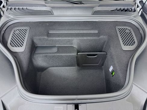 New 2026 Porsche Macan Electric image 33