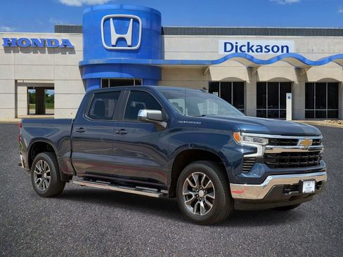 Used 2023 Chevrolet Silverado 1500 LT AWD/4WD image 3
