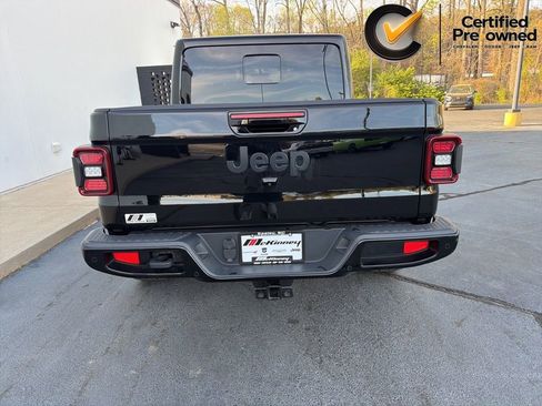 Certified 2022 Jeep Gladiator Overland AWD/4WD image 13