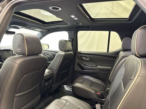 Certified 2023 Chevrolet Traverse Premier w/ Redline Edition AWD/4WD image 14