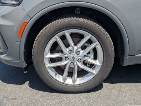 Used 2025 Dodge Durango GT AWD/4WD image 13