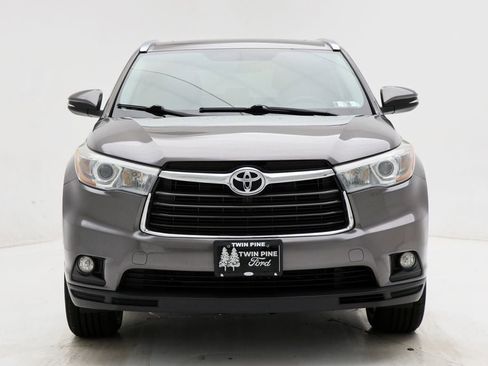 Used 2015 Toyota Highlander XLE image 4