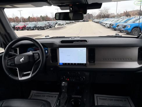 Used 2025 Ford Bronco Outer Banks image 40