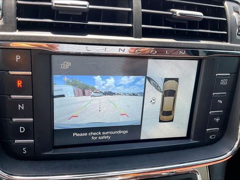 Used 2018 Lincoln Continental Reserve FWD image 26