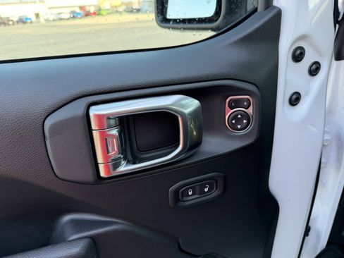 New 2026 Jeep Gladiator Sport AWD/4WD image 13