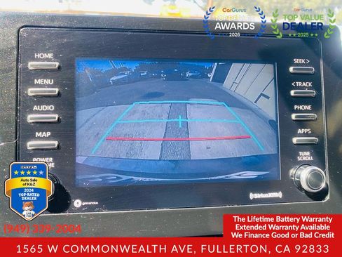 Used 2018 Toyota Camry SE FWD image 33