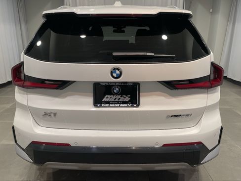 Used 2025 BMW X1 xDrive28i w/ Convenience Package image 5