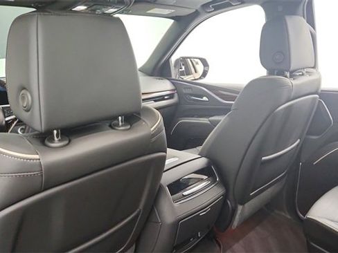 Certified 2024 Cadillac Escalade Premium Luxury image 19