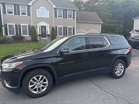 Used 2019 Chevrolet Traverse LT AWD/4WD image 3