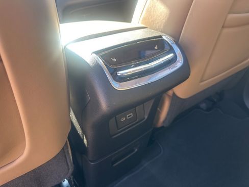 Used 2023 Cadillac XT6 Premium Luxury w/ Platinum Package image 32