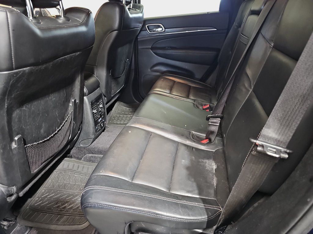 Used 2017 Jeep Grand Cherokee Limited AWD/4WD image 17