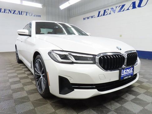 Used 2022 BMW 530i xDrive image 3