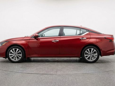 Used 2025 Nissan Altima 2.5 SV image 5