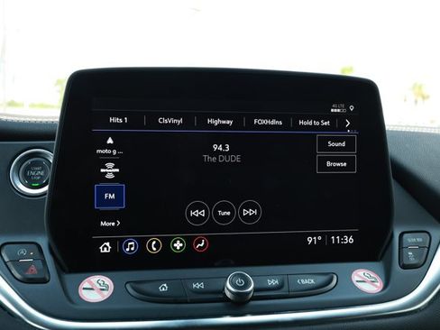 Used 2025 Chevrolet Blazer LT FWD image 16