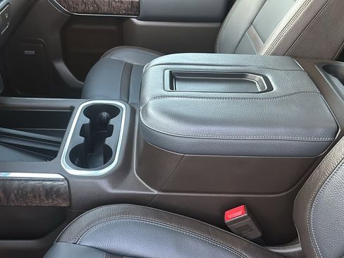 Used 2022 GMC Sierra 2500 Denali image 23