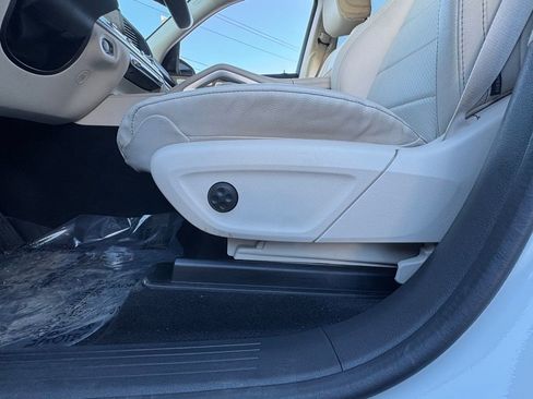 Used 2024 Mercedes-Benz GLS 450 4MATIC image 39