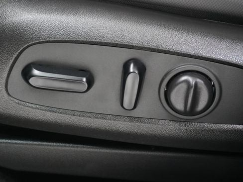 Used 2021 Chevrolet TrailBlazer RS w/ Convenience Package image 13