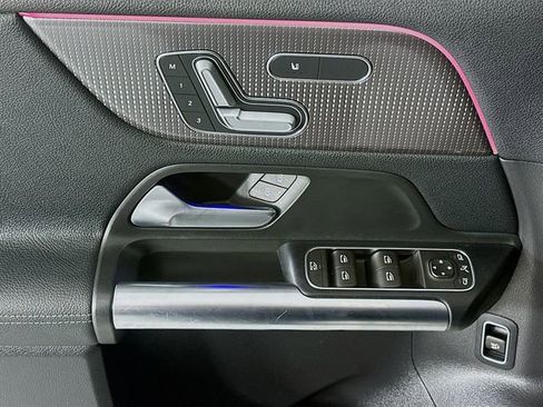 Used 2021 Mercedes-Benz GLA 250 GLA 250 image 18