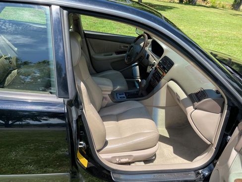 Used 2001 Lexus ES 330 image 37