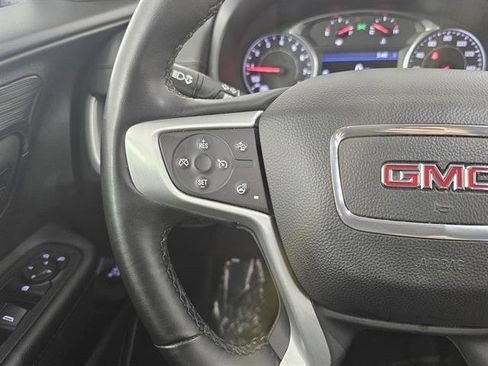 Used 2024 GMC Terrain SLT image 30