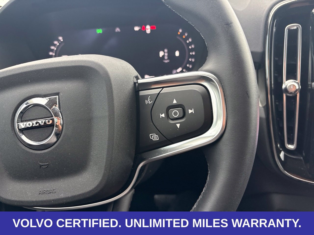 Used 2023 Volvo XC40 B5 Plus w/ Protection Package Premier AWD/4WD image 22