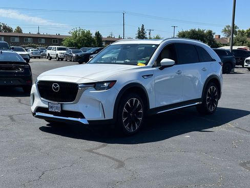 Used 2024 MAZDA CX-90 Plug-In Hybrid w/ Premium Pkg AWD/4WD image 9