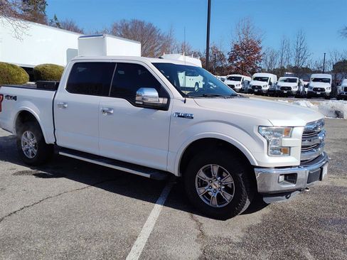 Used 2016 Ford F150 Lariat image 2