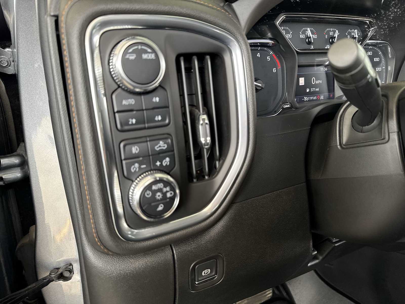 Used 2022 GMC Sierra 1500 AT4 w/ AT4 Preferred Package AWD/4WD image 27