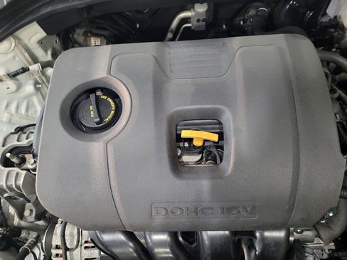 Used 2019 Hyundai Elantra SEL image 30