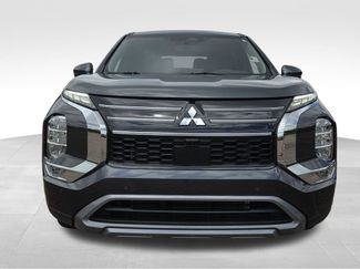 Used 2025 Mitsubishi Outlander SE FWD video 3