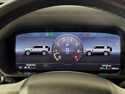 Certified 2022 Land Rover Defender 110 image 11