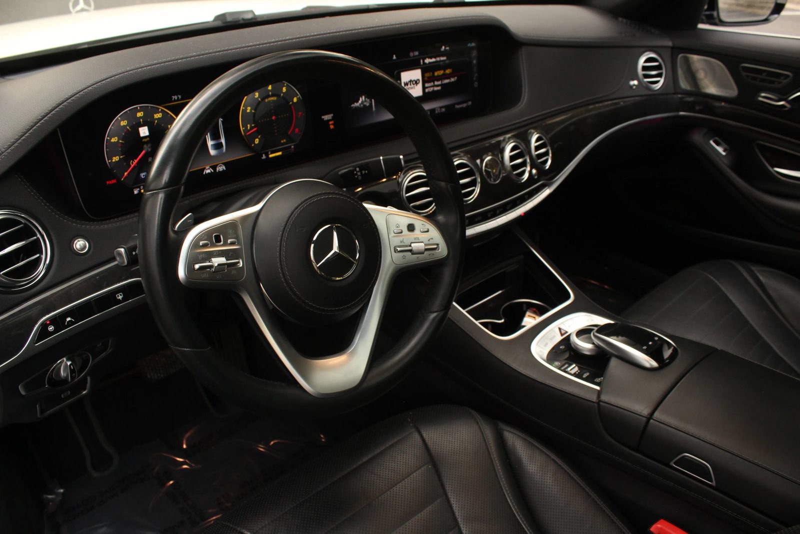 Used 2020 Mercedes-Benz S 560 Sedan w/ Premium Package image 17