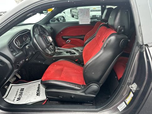 Used 2016 Dodge Challenger R/T Scat Pack image 9
