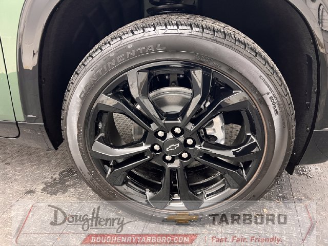New 2027 Chevrolet Traverse RS w/ LPO, Floor Liner Package FWD image 18