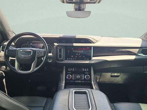 Used 2021 GMC Yukon Denali w/ Denali Premium Package RWD image 11