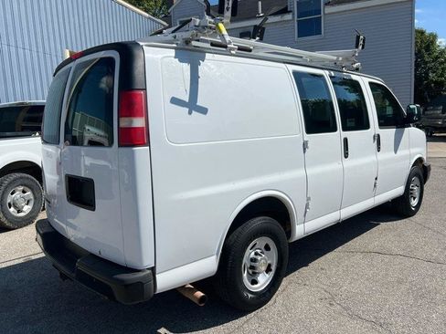 Used 2013 Chevrolet Express 2500 RWD image 8