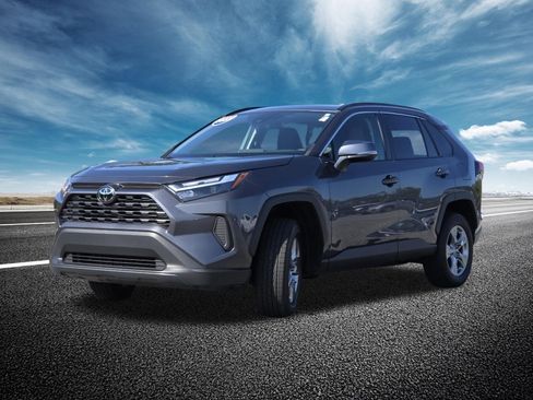 Used 2023 Toyota RAV4 XLE w/ Convenience Package image 14