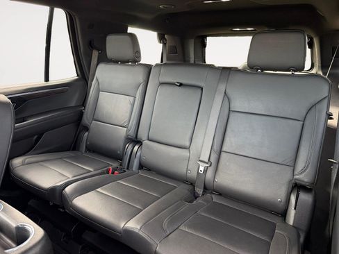 Used 2025 Chevrolet Tahoe LT AWD/4WD image 13