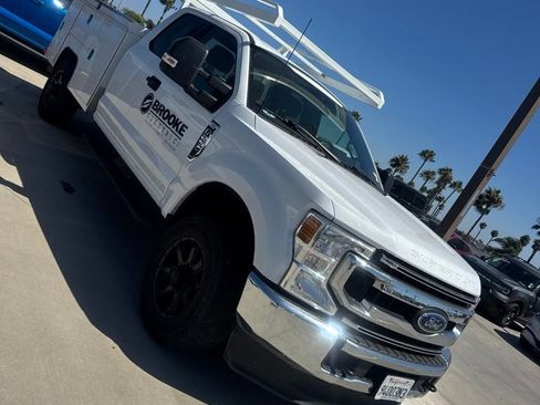 Used 2022 Ford F250 XLT AWD/4WD image 3