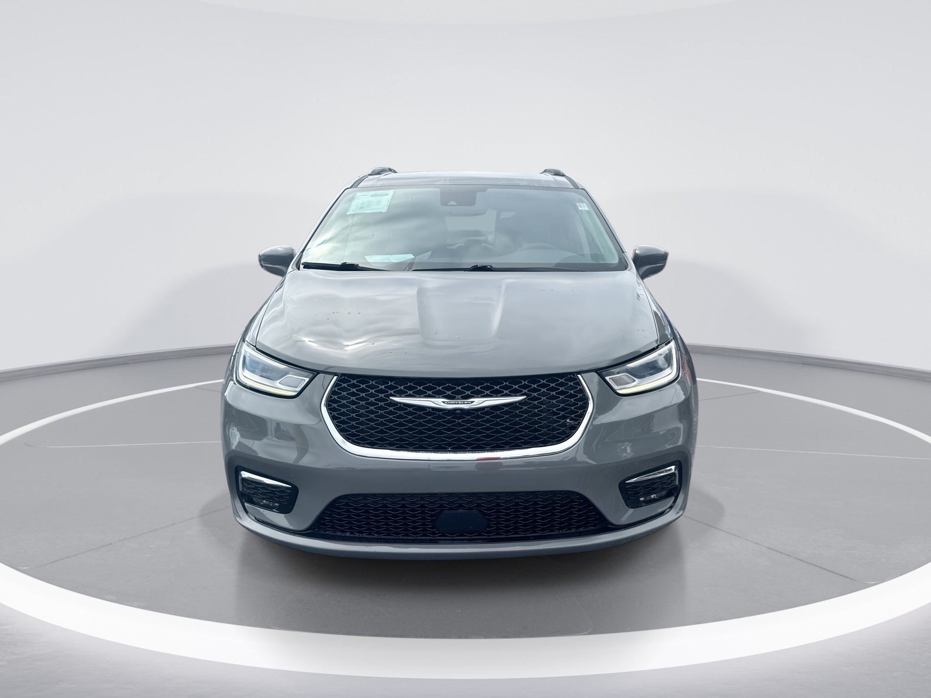 Used 2022 Chrysler Pacifica Touring-L FWD image 9