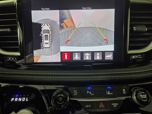 New 2026 Chrysler Pacifica Select FWD image 11