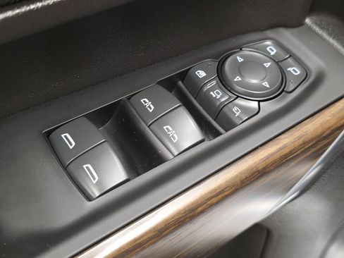 Used 2022 Chevrolet Silverado 2500 High Country w/ Z71 Off-Road Package image 25