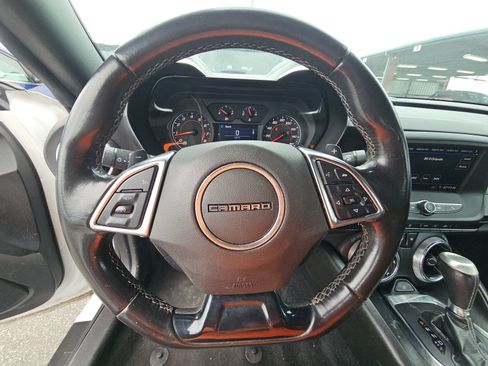 Used 2020 Chevrolet Camaro LT RWD image 14