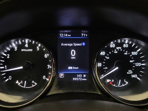 Used 2018 Nissan Rogue SV w/ Premium Package AWD/4WD image 23