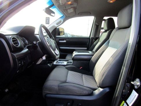 Used 2014 Chrysler 200 LX FWD image 22