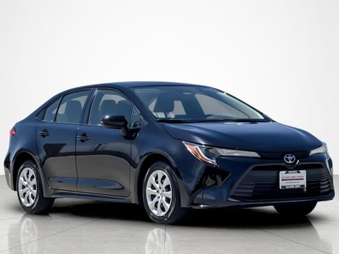 Certified 2025 Toyota Corolla LE FWD image 7