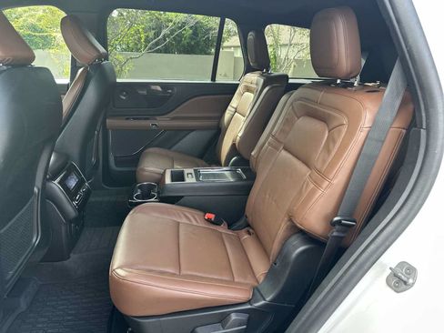 Used 2023 Lincoln Aviator Reserve w/ Equipment Group 201A RWD image 18
