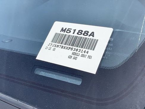 Used 2023 Lexus GX 460 Premium w/ Premium Package image 41